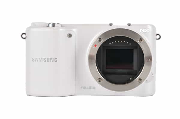 Samsung NX2000 Digital Camera, White Leather {20.3MP} with 20-50mm F/3.5-5.6 ED II I-Function Lens, White [40.5], SEF8A Flash, White
