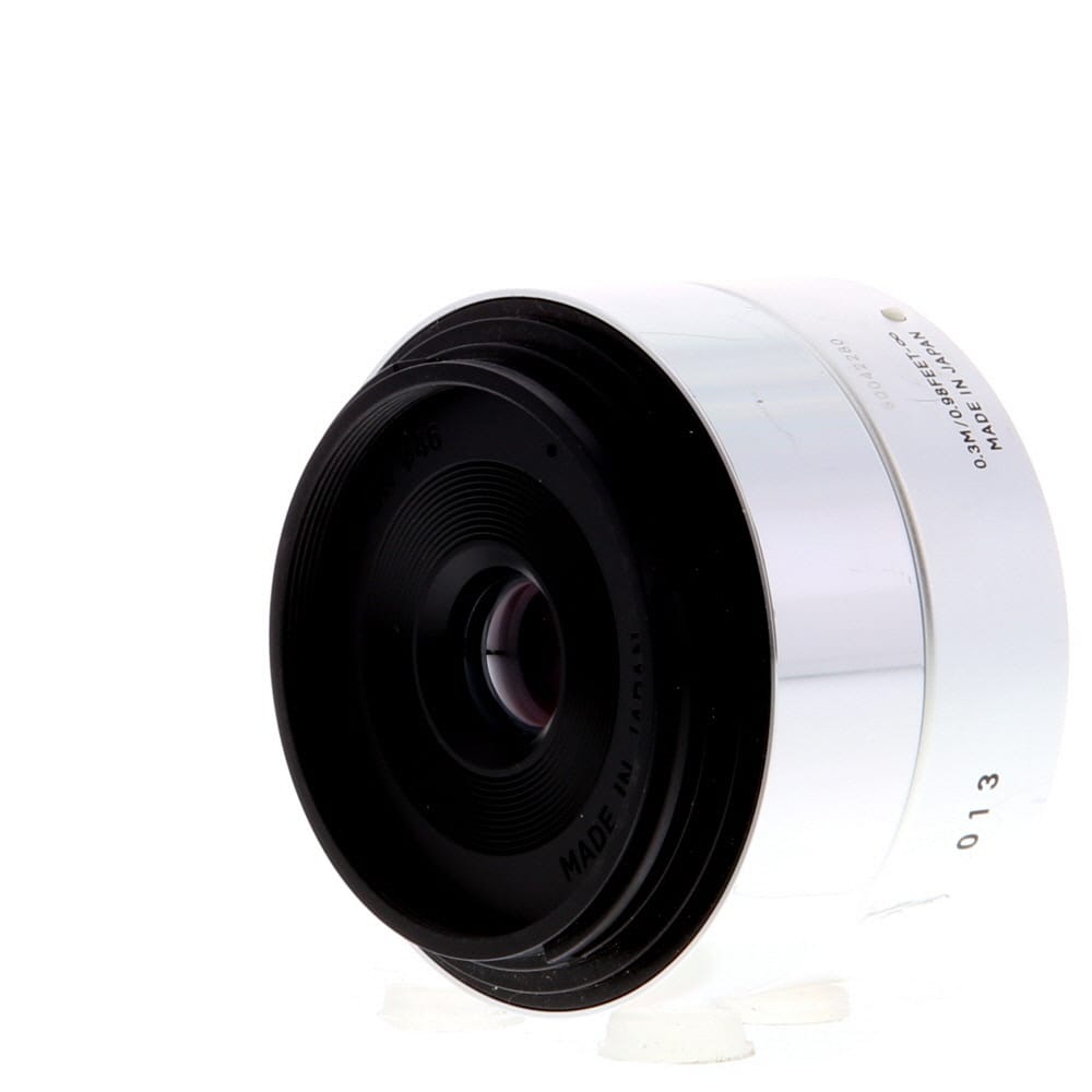 Sigma 30mm f/1.4 EX DC Autofocus Lens for Digital Camera 300205