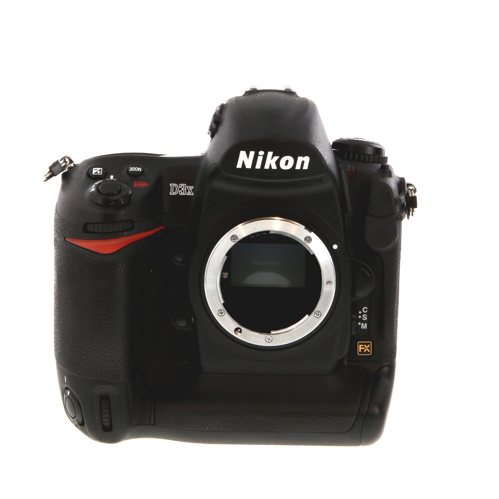 Nikon D5 DSLR Camera Body, Dual XQD Slots Version {20.8MP} - With Battery &  Charger - EX