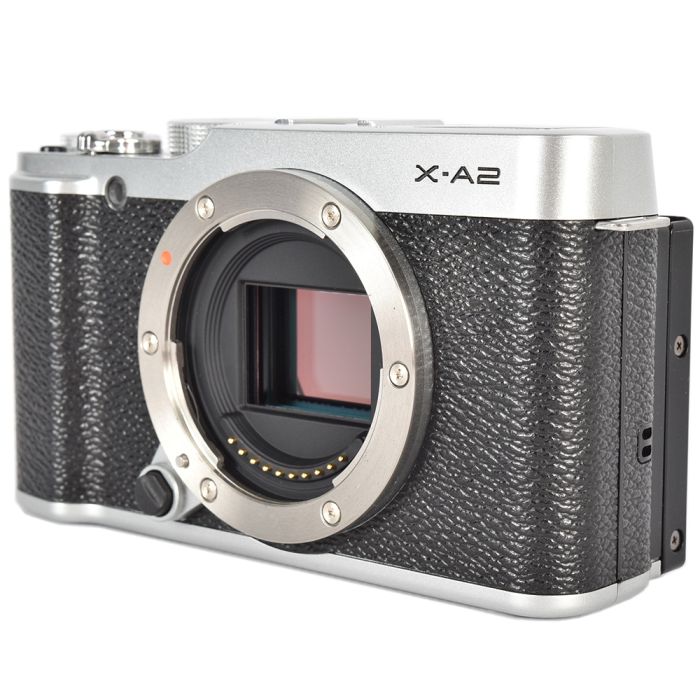 Fujifilm X Mirrorless Digital Camera Black Leatherette Silver 16 3mp With 16 50mm F 3 5 5 6 Xc Ois Ii Lens Silver 58 At Keh Camera